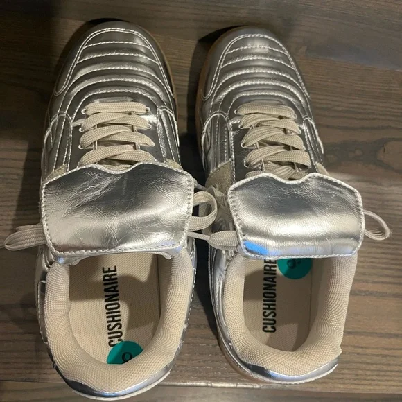 Cushionaire Astro Retro sneaker in silver metallic - Picture 8 of 12